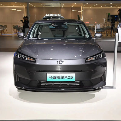2024 Compact Changan Qiyuan A05 Voiture avec une capacité de batterie de 94,3 kWh et une masse totale de 1980 kg
