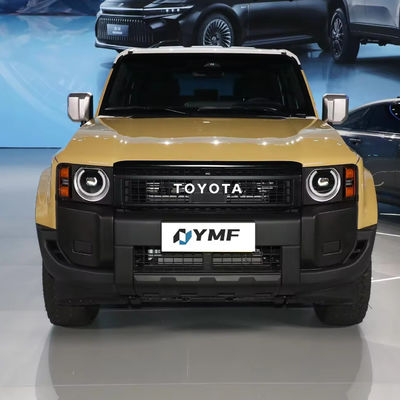 Toyota Prado SUV à grande vitesse avec volant multifonctionnel et phare LED